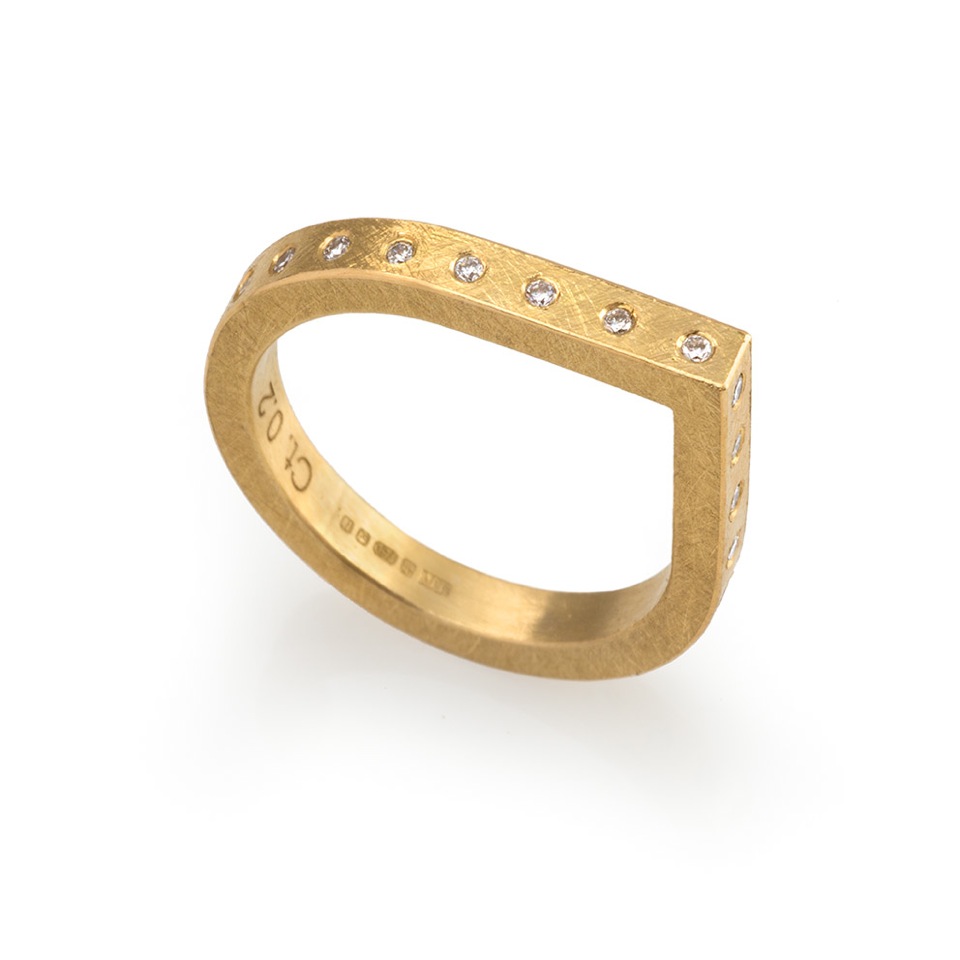 18ct Yellow Gold Ring with Top Row of 25 Diamonds