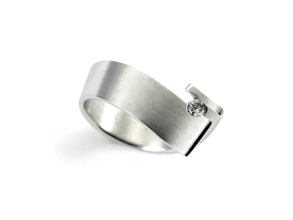 ERTU 18ct Gold Ring