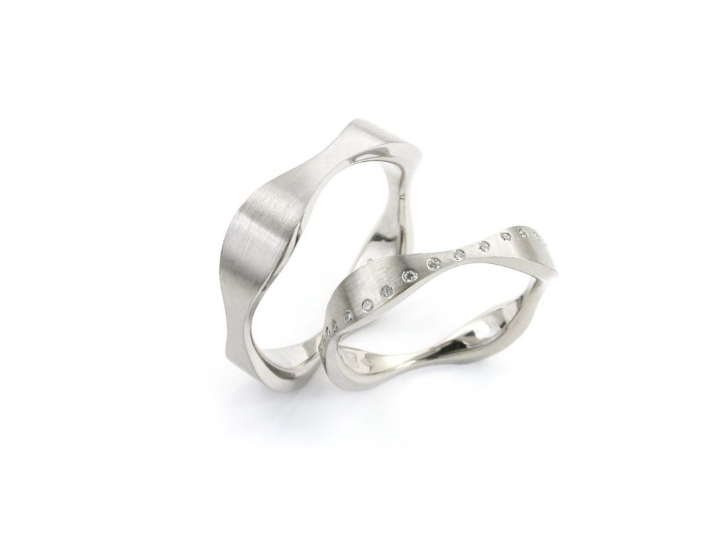Rezzi 18ct Gold Ring